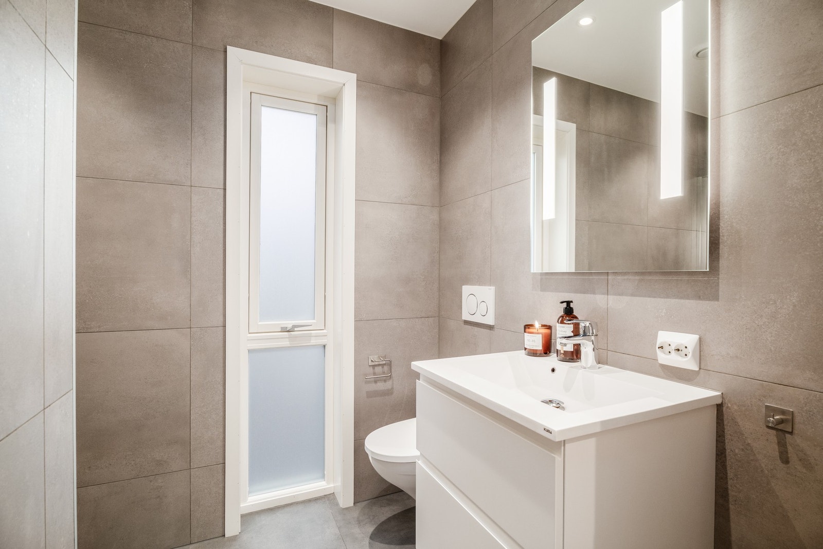 Det er to bad i boligen. Galleribilde