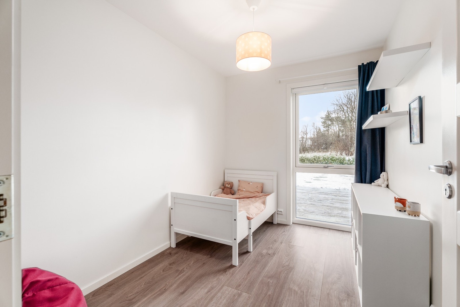 Soverom 2 passer perfekt som barnerom/gjesterom/kontor. Galleribilde