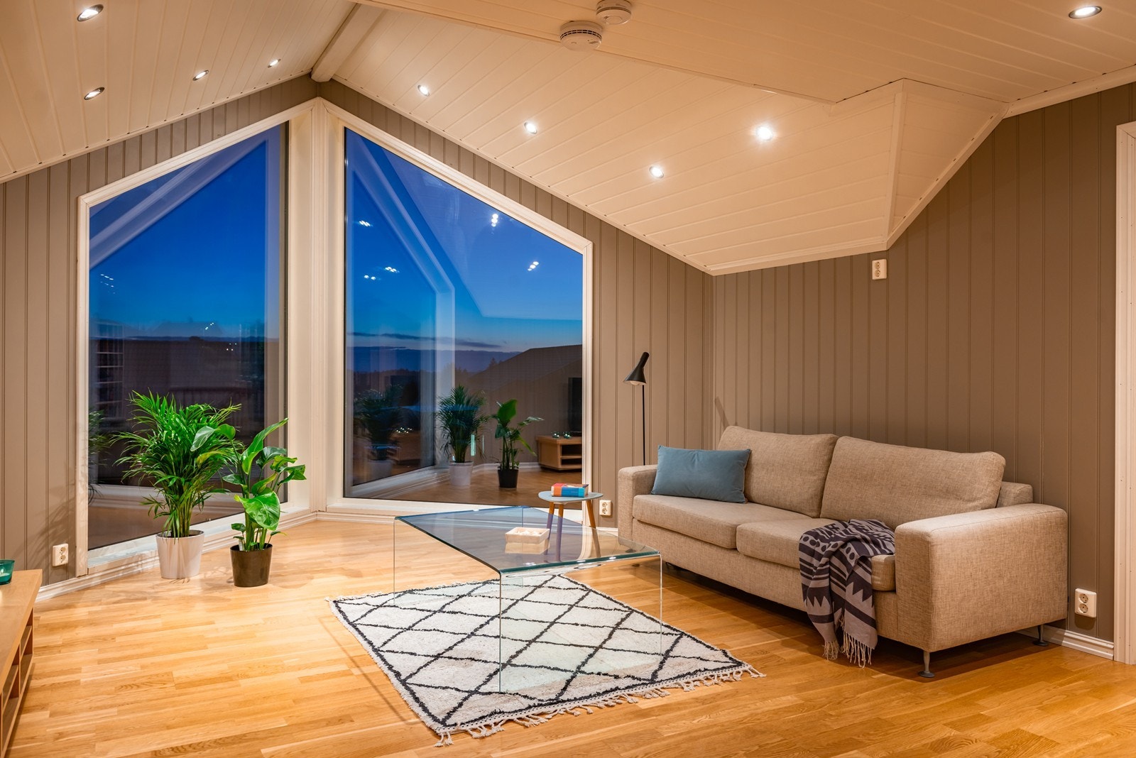 Fantastisk stue i 2. etasje Galleribilde