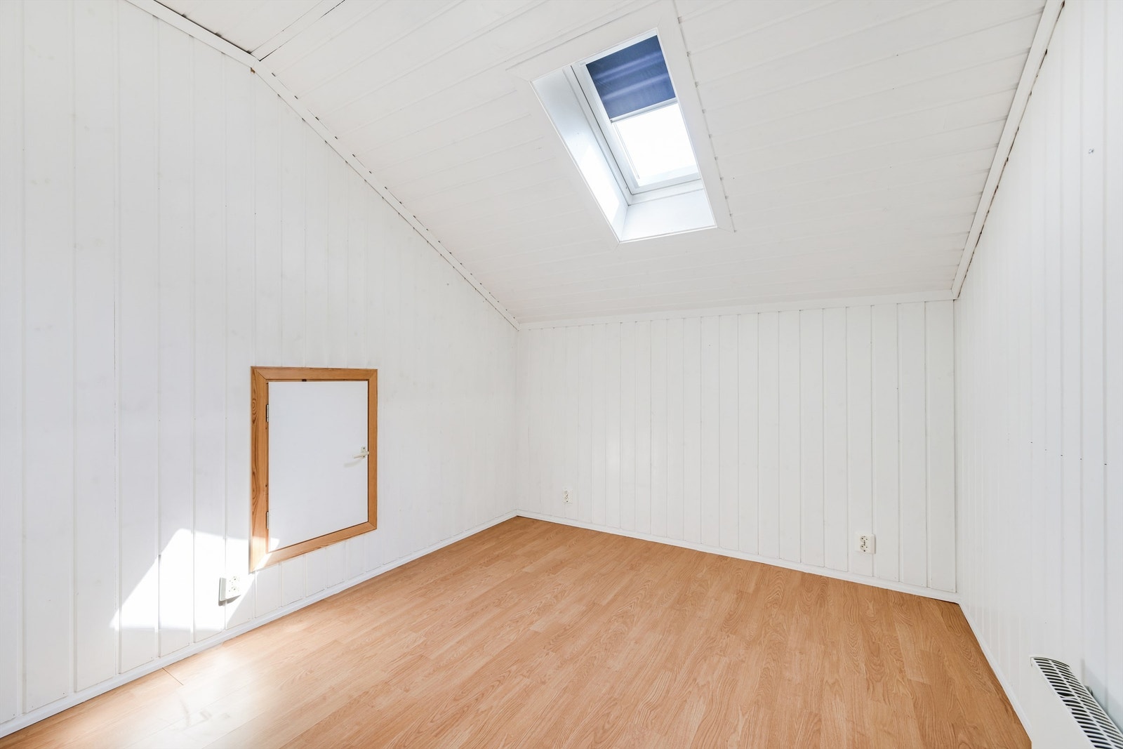 2. etg. i sidebygningen (ikke godkjent for varig opphold) Galleribilde