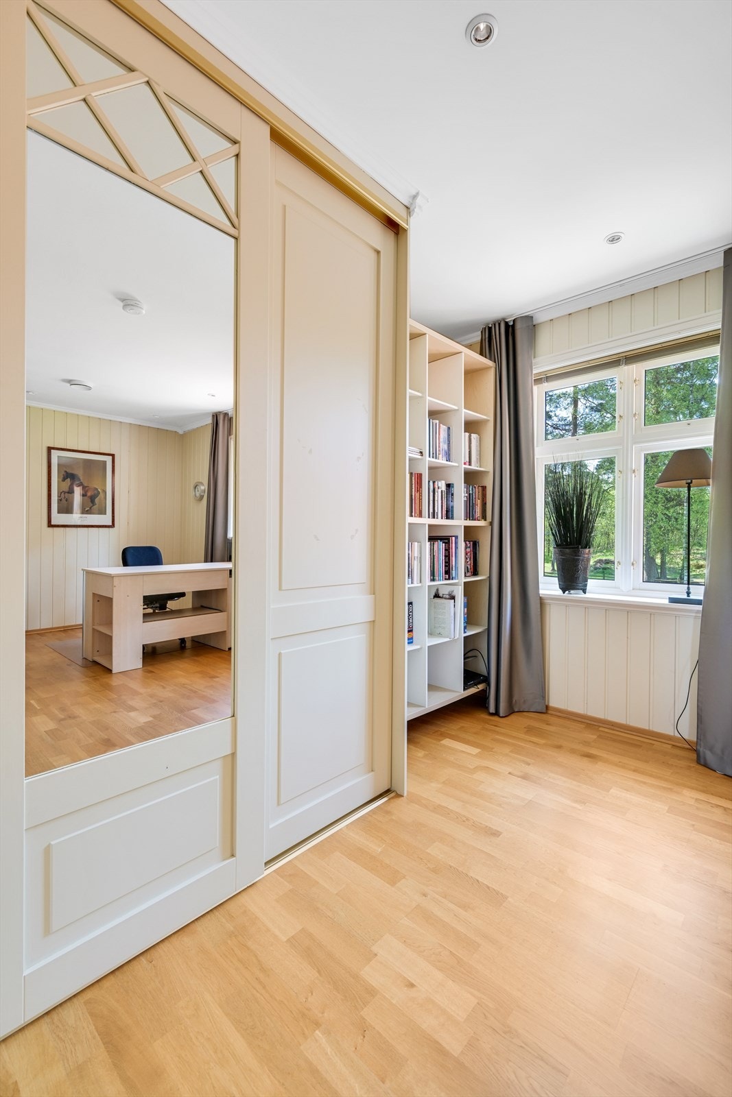 Garderobe Galleribilde