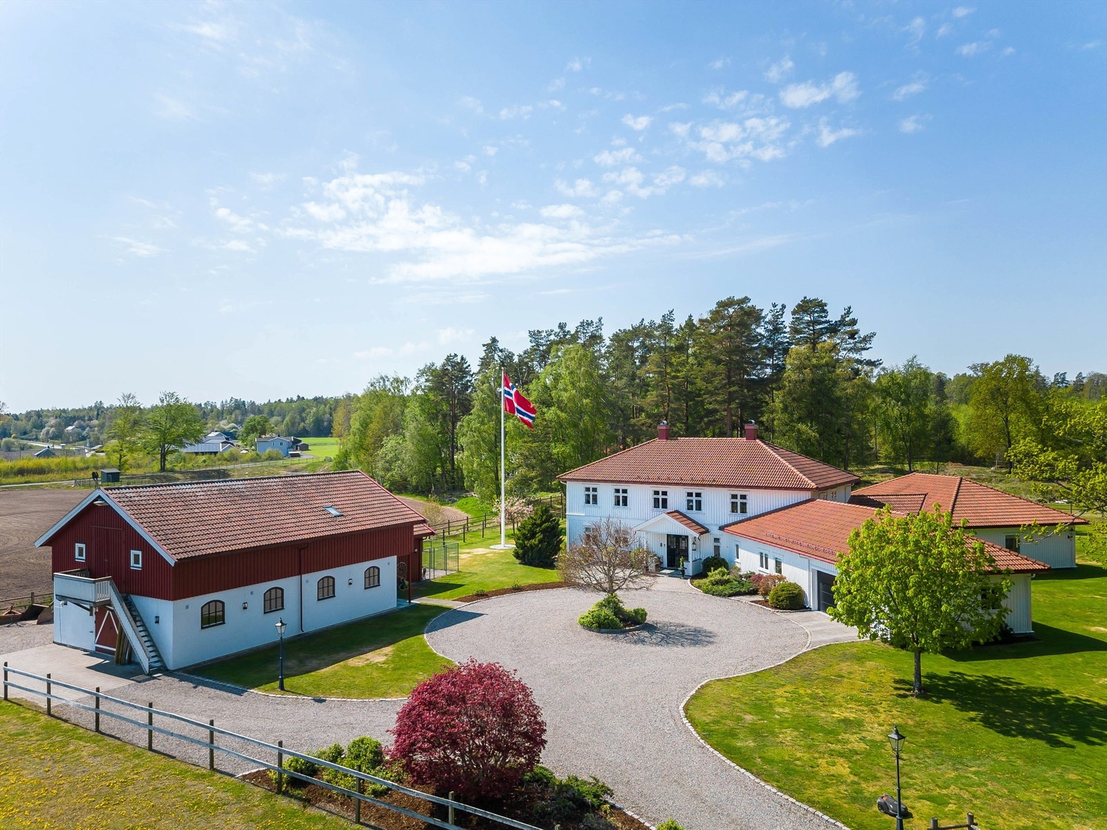 Velkommen til Åsgårdstrandsveien 216! - Foto: Kristian Bollæren v/Fotofinish Galleribilde