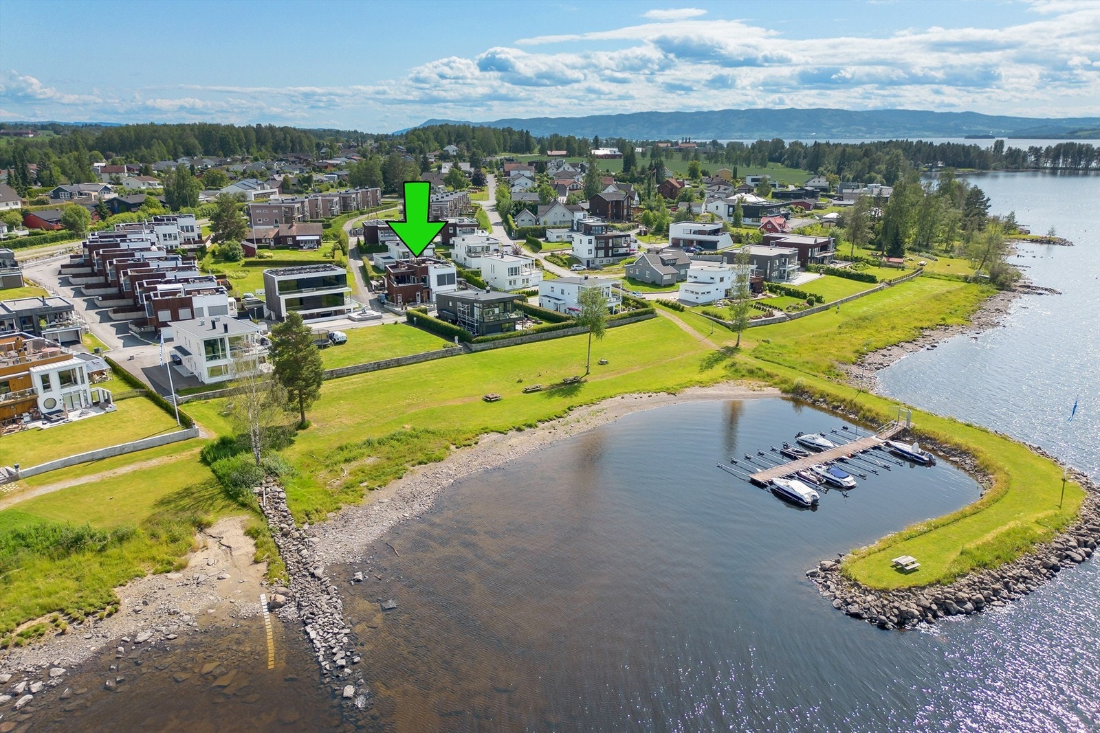Velkommen til Fjordvegen 41 med nydelig beliggenhet! Foto: EFKT v/Kristian Haug. Galleribilde