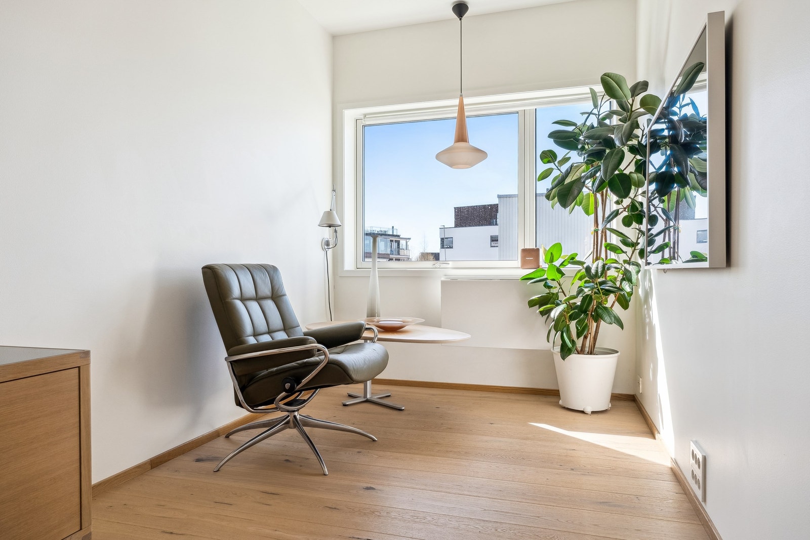 Tv-stue/kontor som er i boligens 2. etasje. Galleribilde