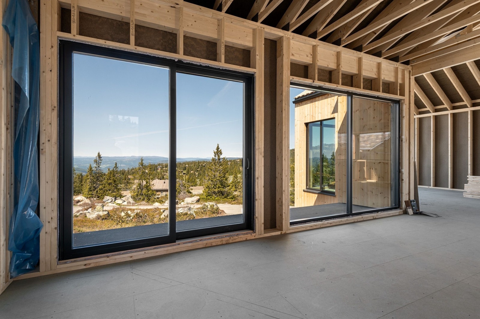 Utsikt fra TV-stue i 1.etasje Galleribilde