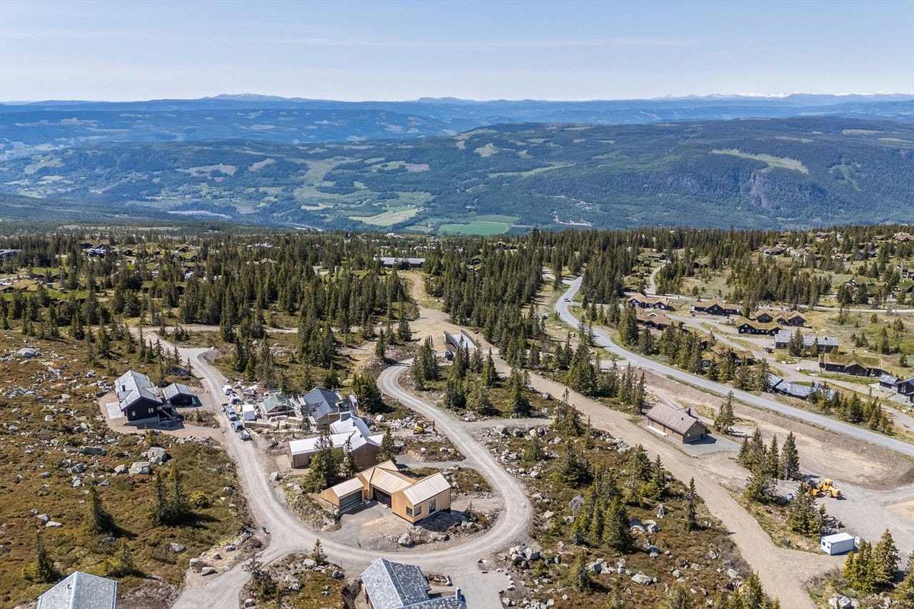 Solrik tomt i øvre del av Hafjell - panoramautsikt og perfekte solforhold året rundt. Galleribilde