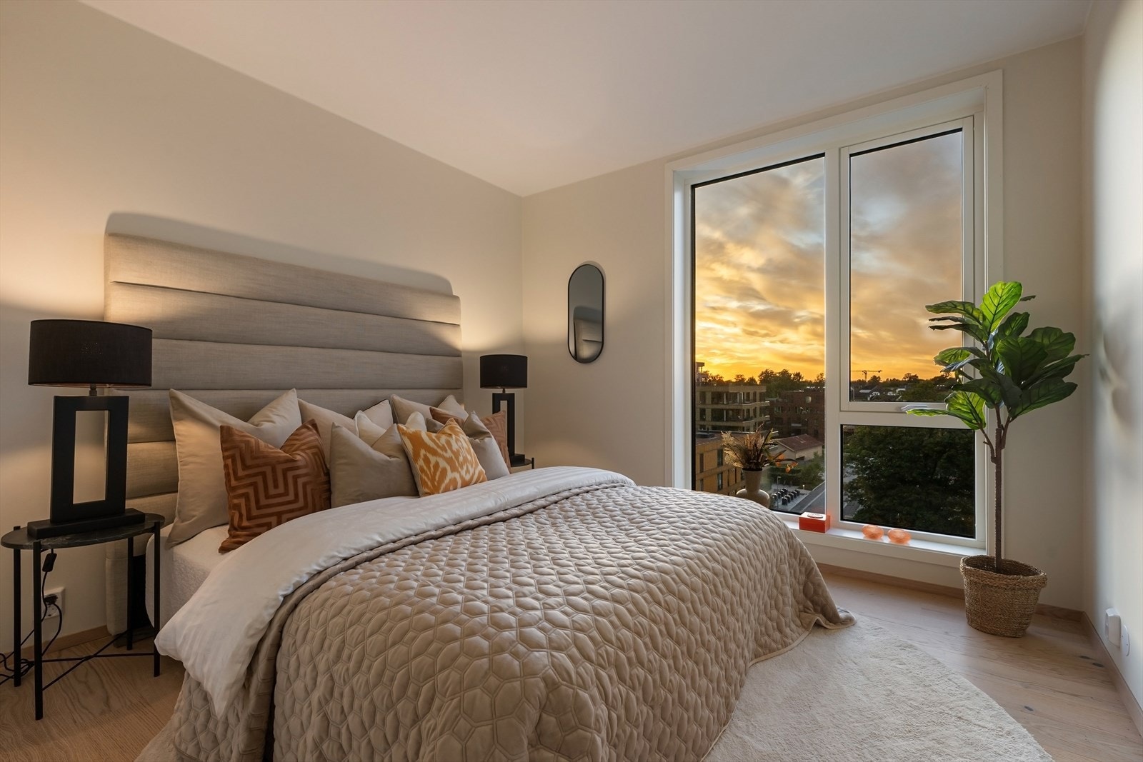 Luftig og delikat hovedsoverom. Galleribilde