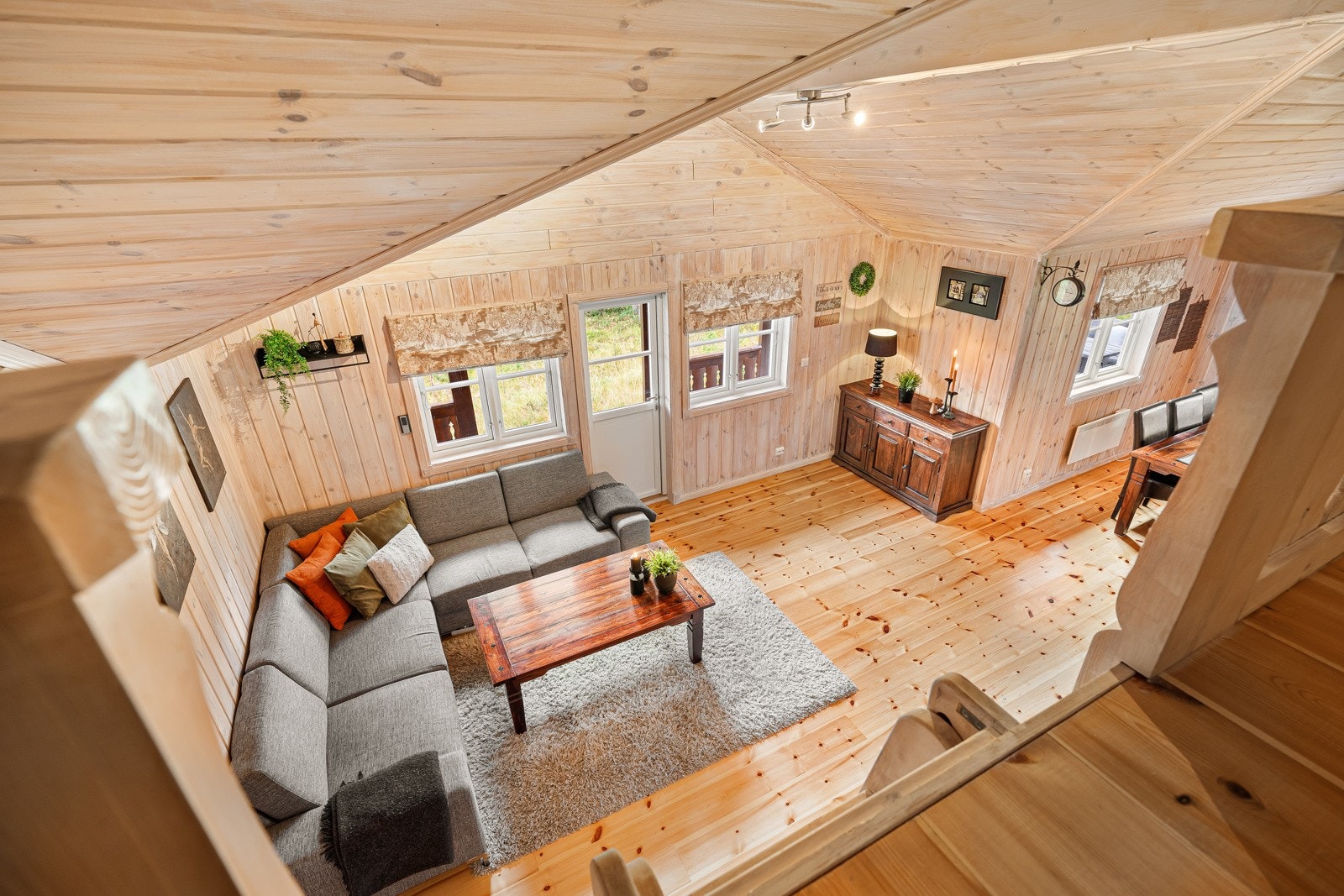 Gulvarealet på hemsen er målt til 25 kvm noe som gir flere muligheter for bruk. Galleribilde