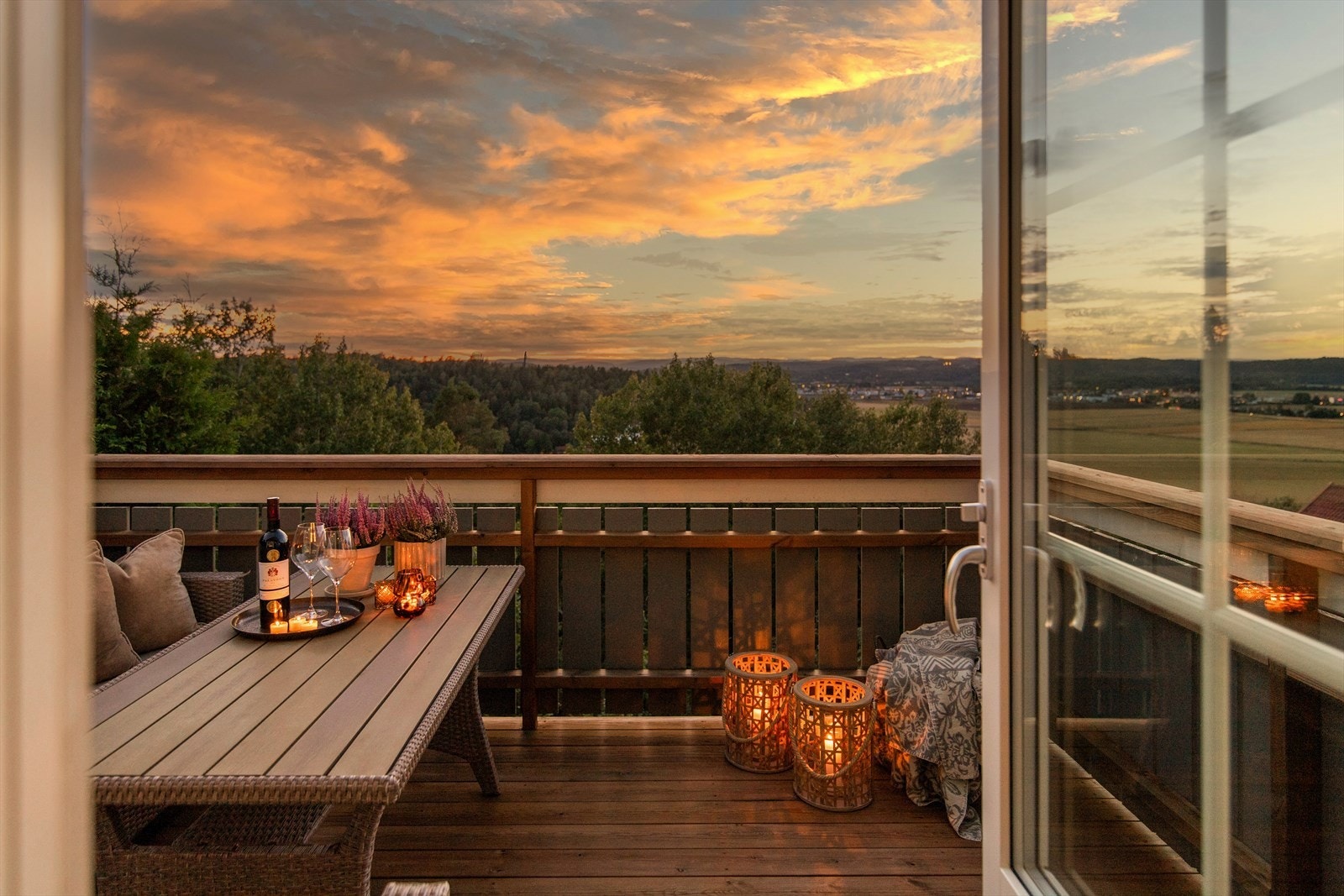 Her kan man nyte sene sommerkvelder. Galleribilde