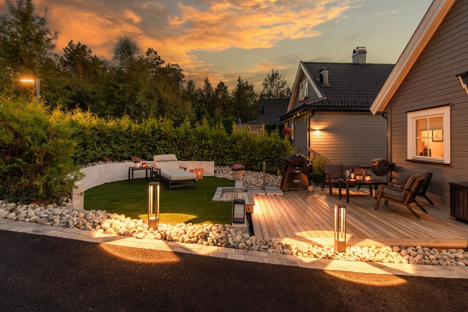 Kort vei til natur, gode skoler og fritidstilbud, og samtidig ha byens fasiliteter innen rekkevidde. Galleribilde