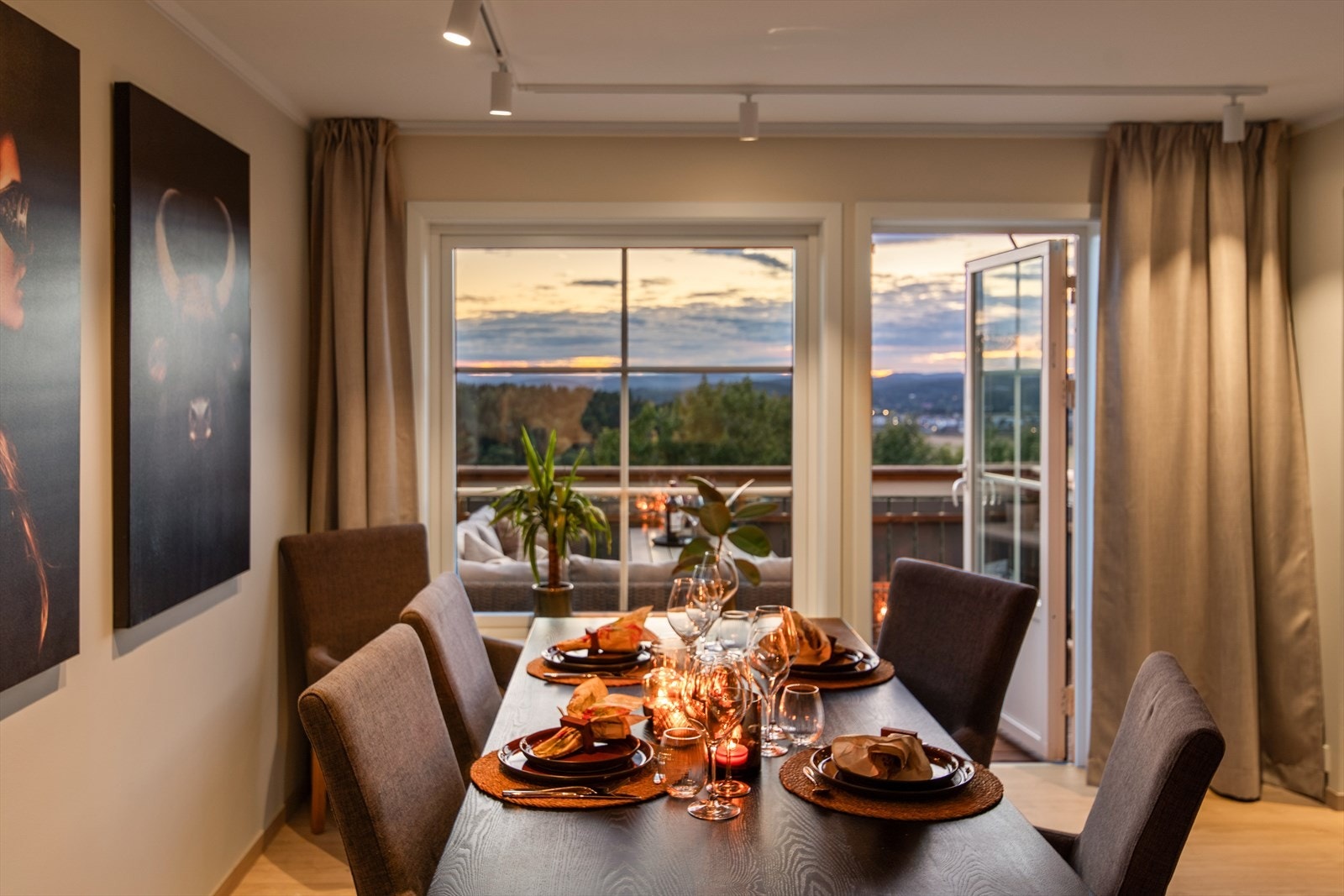 Her kan man nyte en bedre middag med venner og familie. Galleribilde