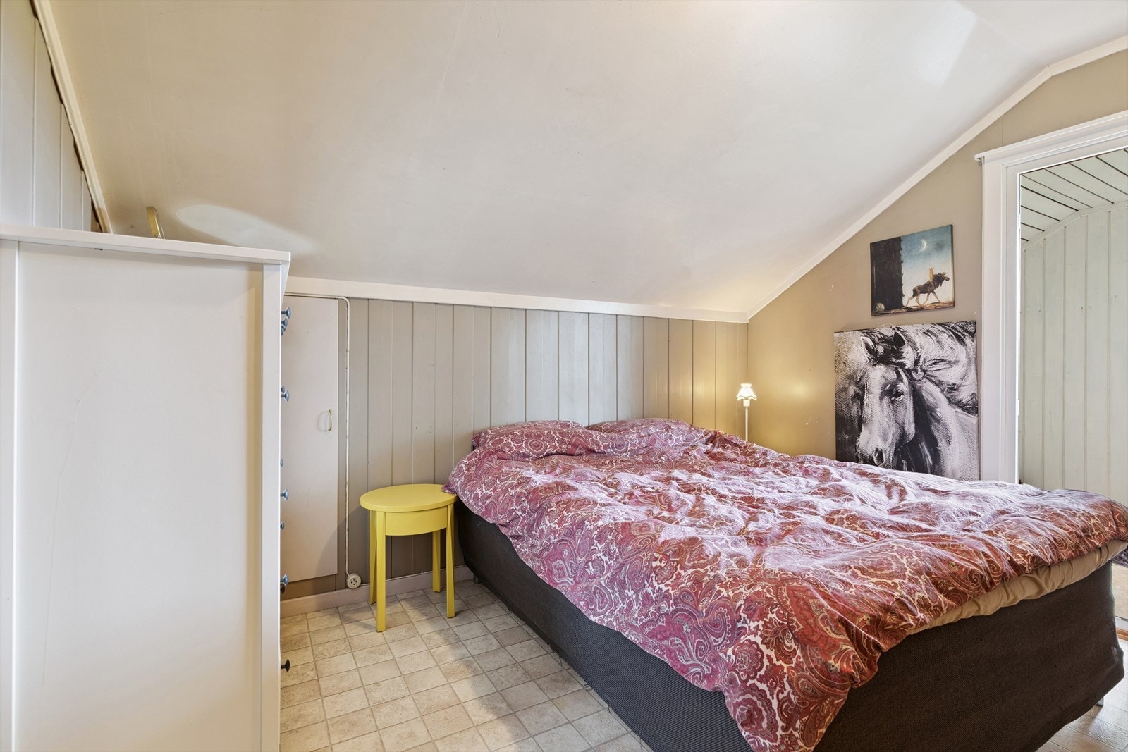 I 2. etasje er det tre soverom. Galleribilde