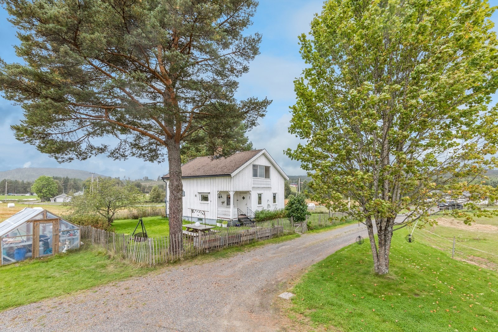 Landlig beliggenhet i idylliske omgivelser. Galleribilde