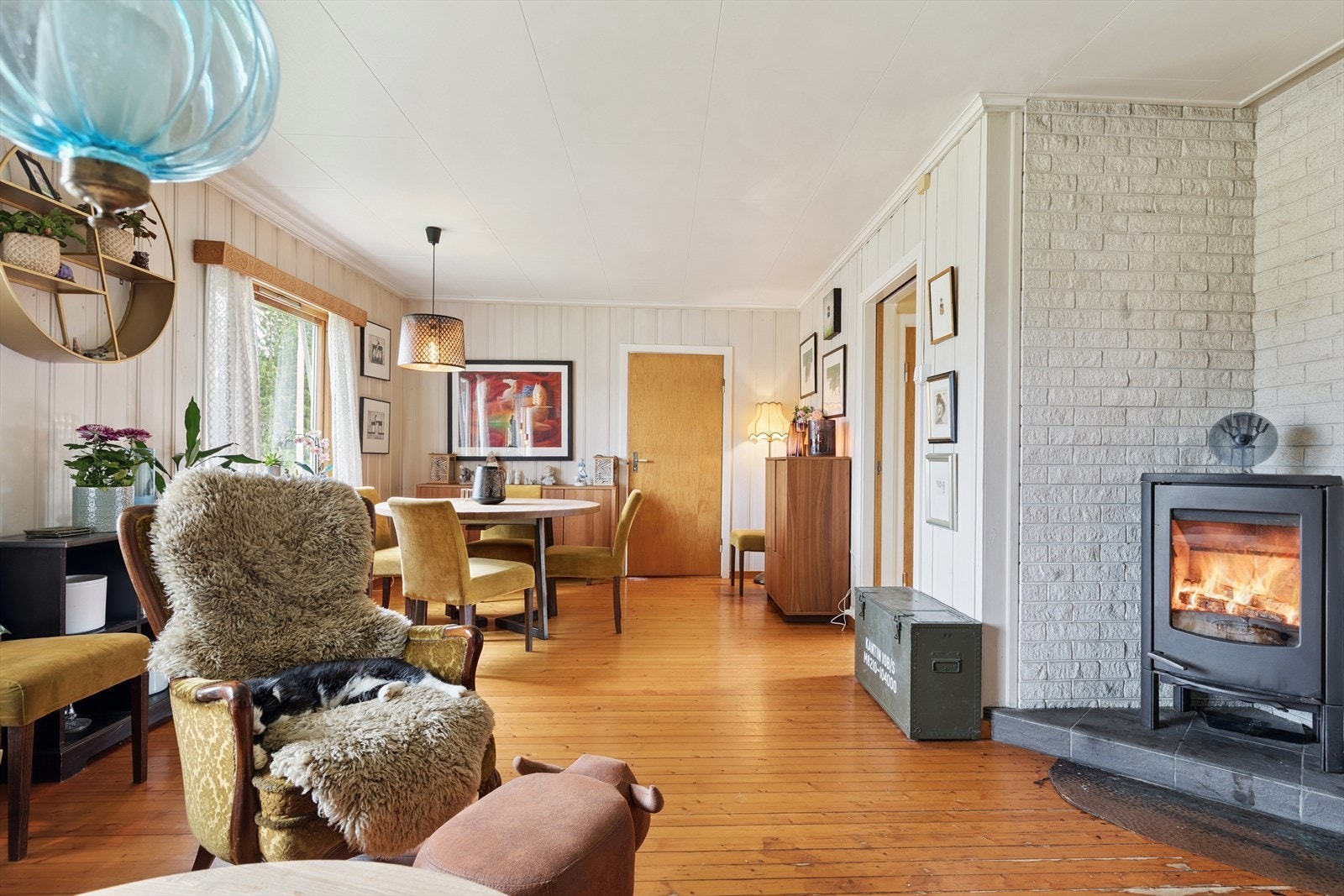 Peisovnen i stua gir en god varme. Galleribilde