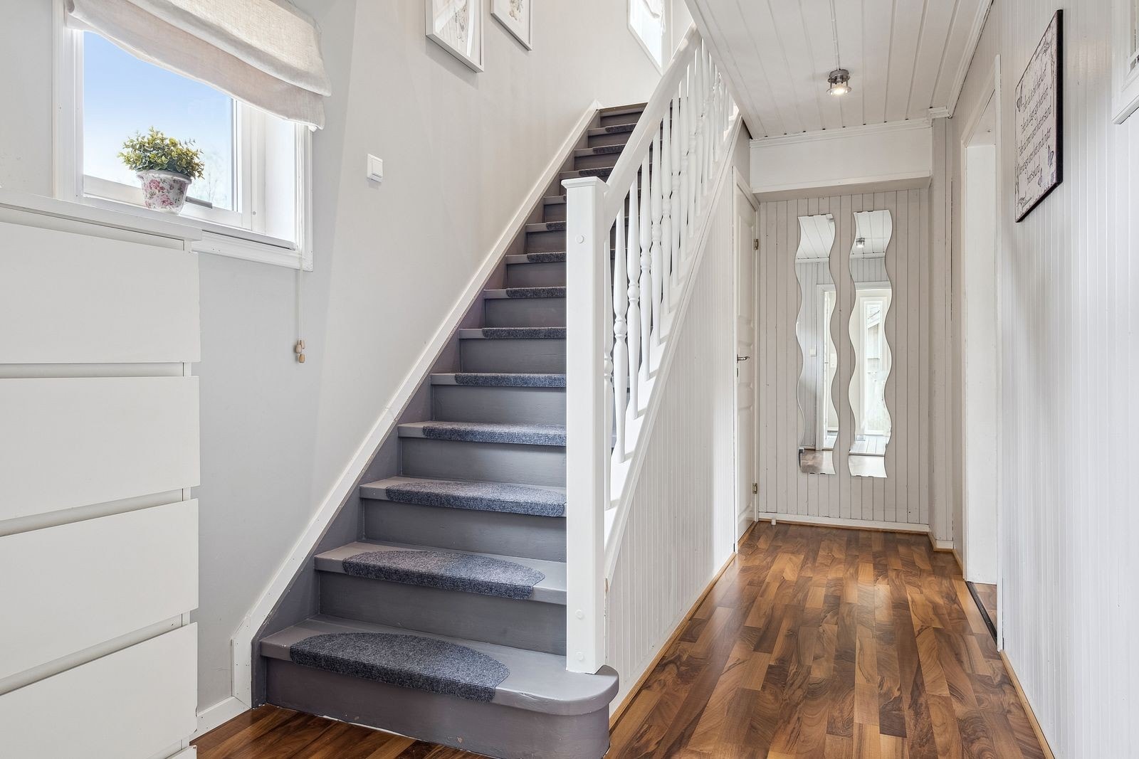 Trapperomsgang 1 etg Galleribilde