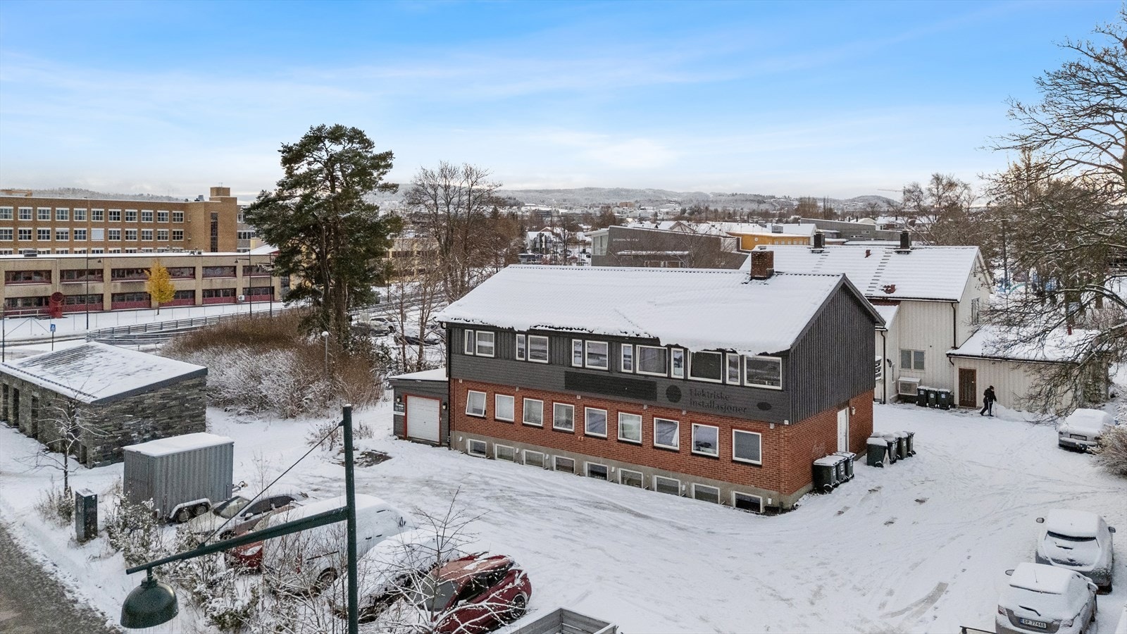 Selskapet har god kontantstrøm og soliditet. Regnskapet ligger vedlagt i meglers salgsoppgave. Galleribilde