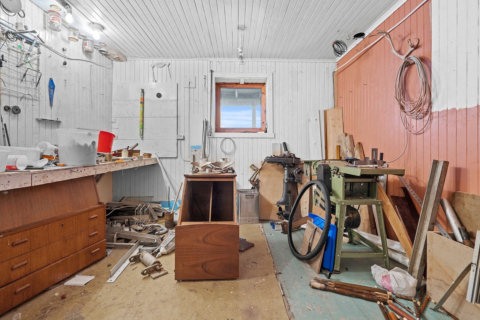 Arbeidsrom kjeller Galleribilde