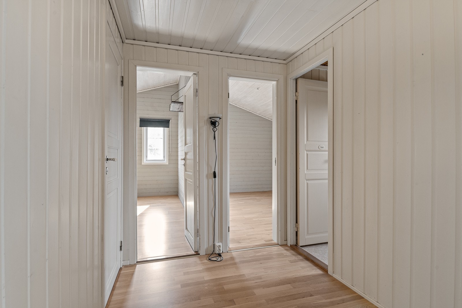 Gang mellom soverom og bad. Galleribilde