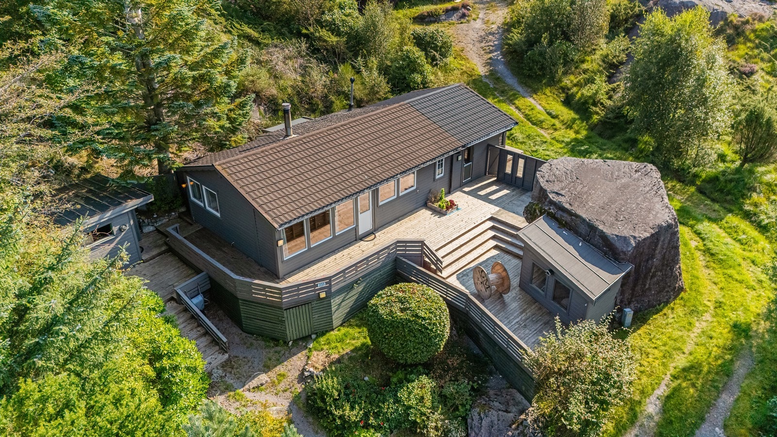 Velkommen til Mjølhusvegen 233, presentert av Aktiv Eiendomsmegling Jæren v/Anne Kristine Undheim.
Fotograf: Asle Haukland Galleribilde