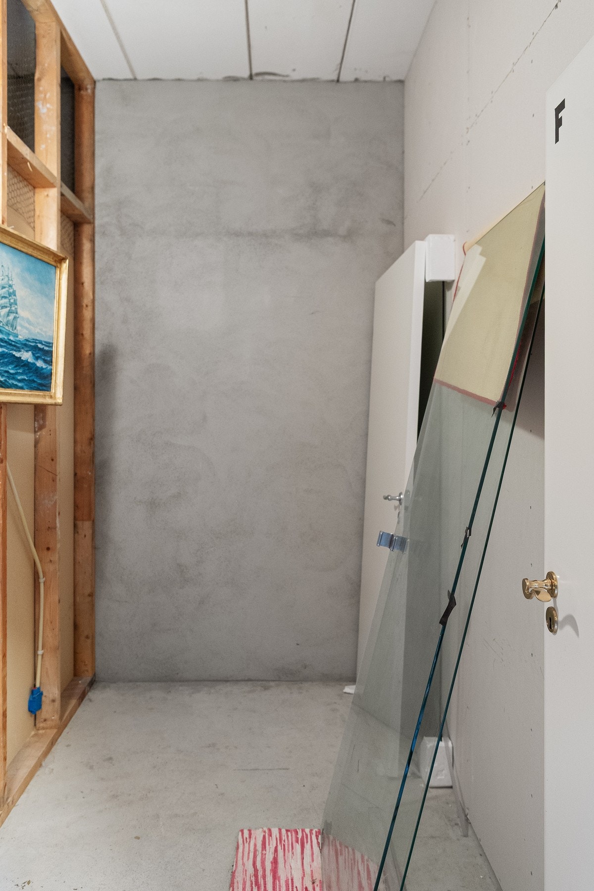 Utebod i første etasje med innlagt strøm. Galleribilde