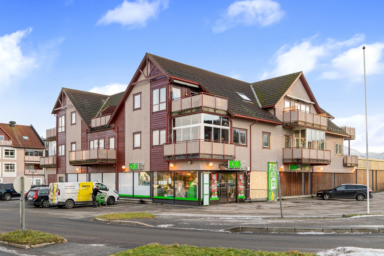 Kort vei til dagligvarebutikk i 1. etasjen i bygget Galleribilde