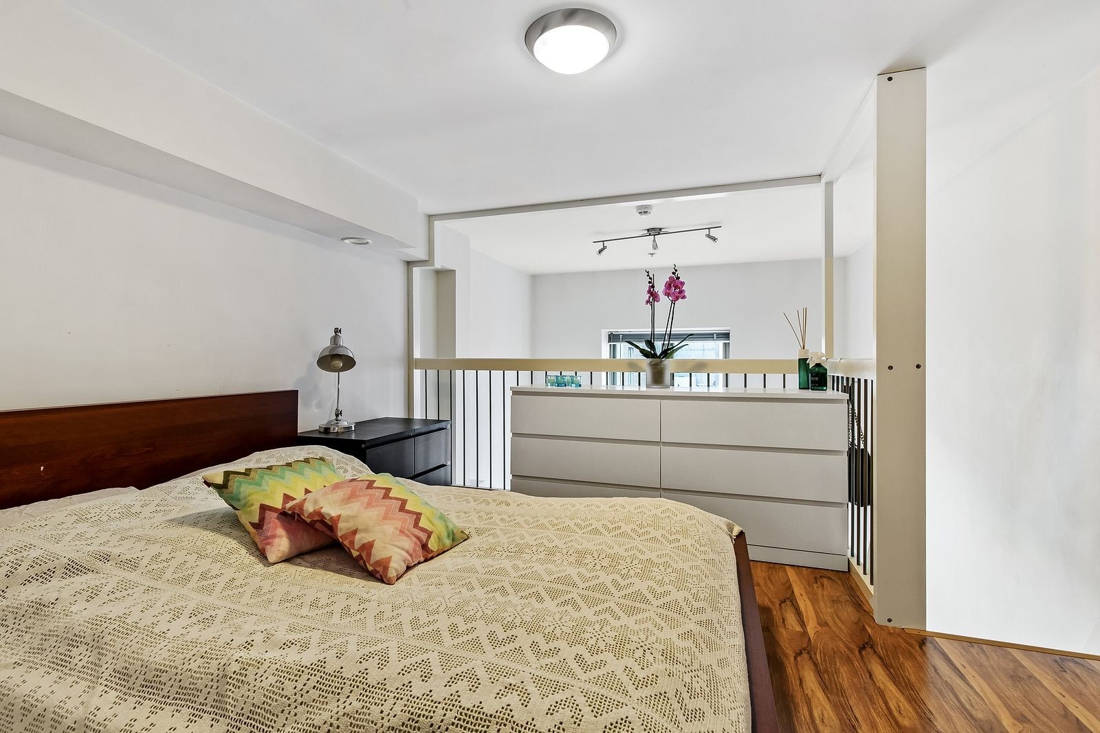 Her er det ca 2 meter takhøyde. Galleribilde