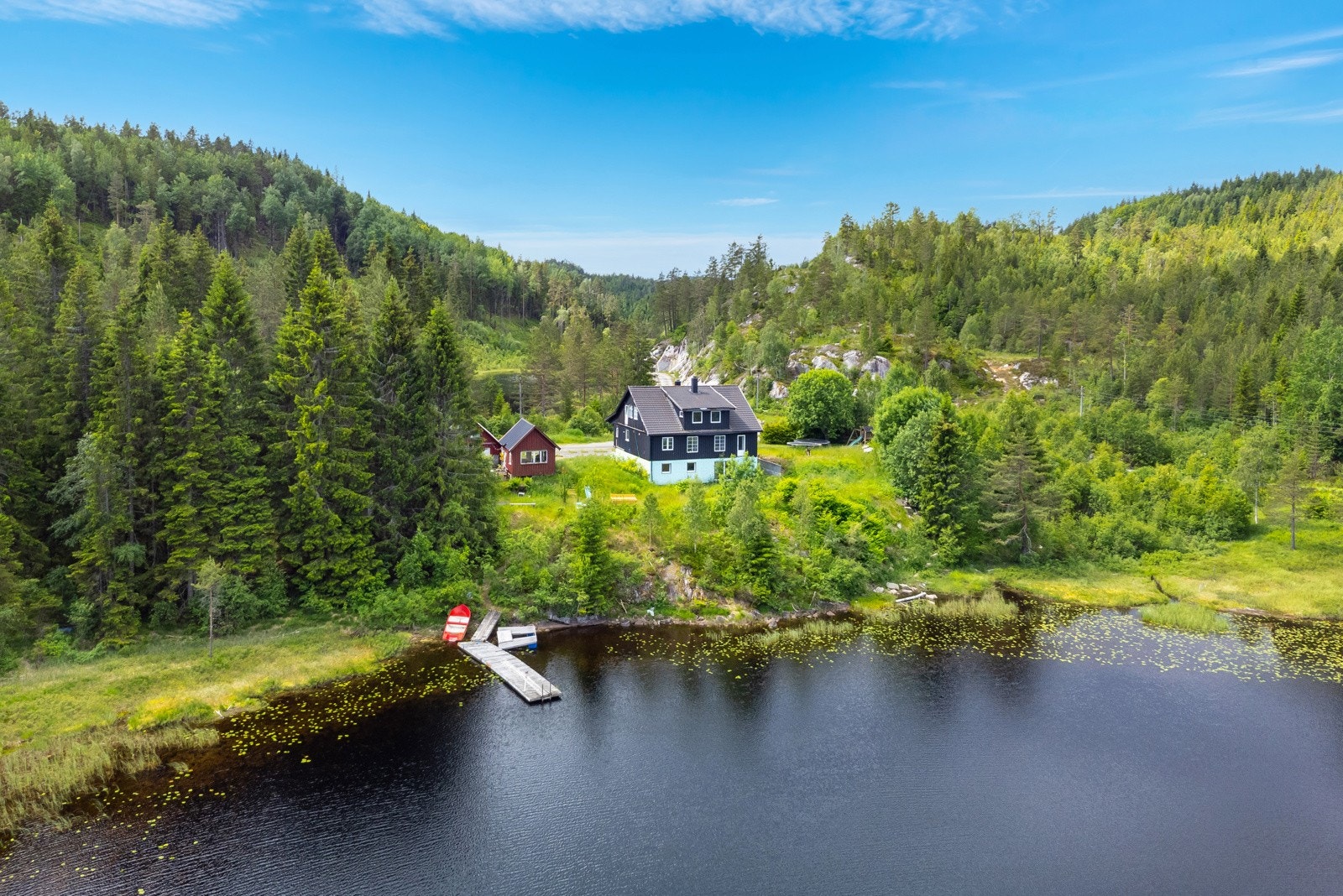 Flott utsiktstomt i landlige omgivelser Galleribilde