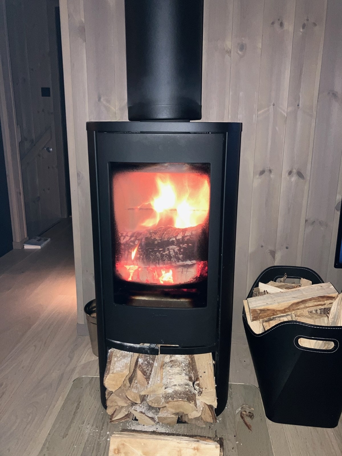 Contura vedovn som varmer godt Galleribilde