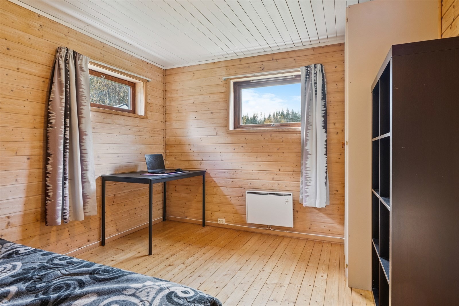 Soverom 3 av 4 ( Vindu litt høyt på veggen) Galleribilde