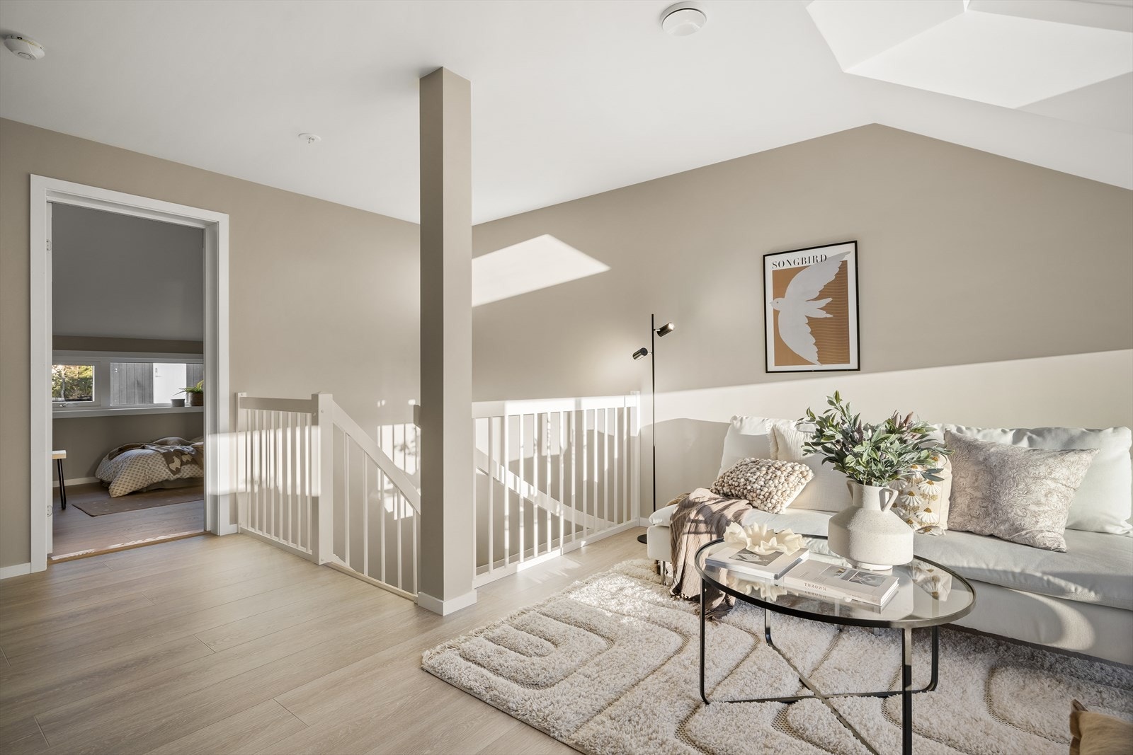 Fra loftstuen er det adkomst til alle soverommene og badet. Galleribilde