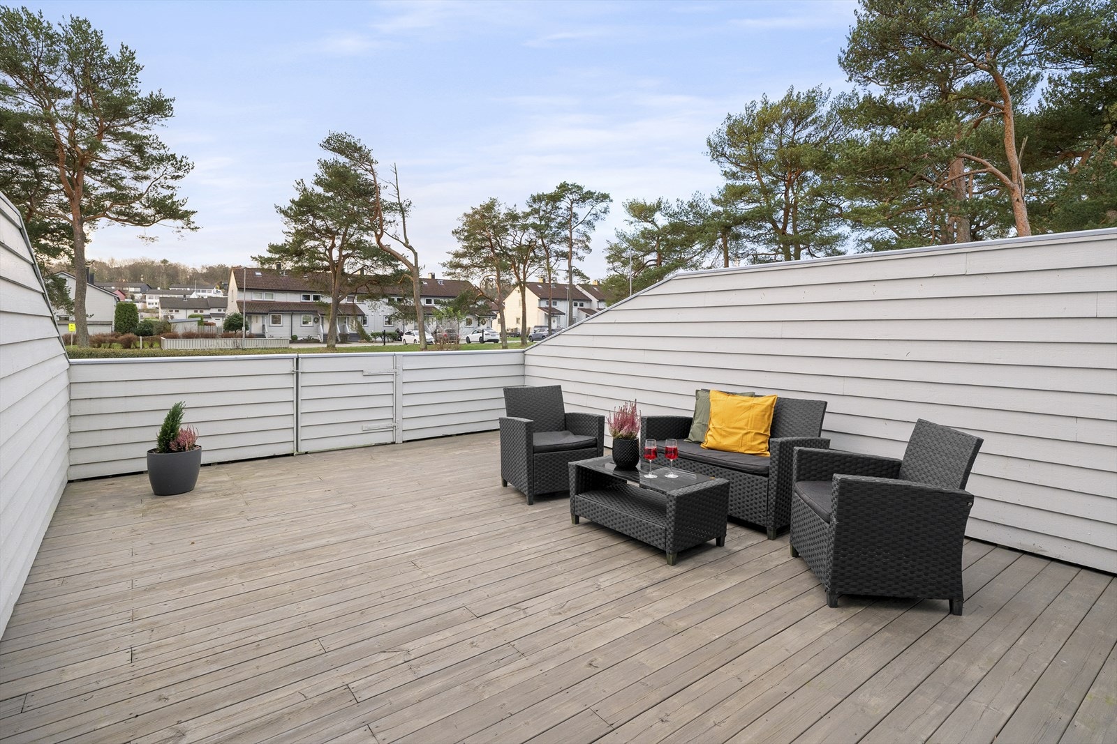 Flott rekkehus med stor solrik terrasse Galleribilde