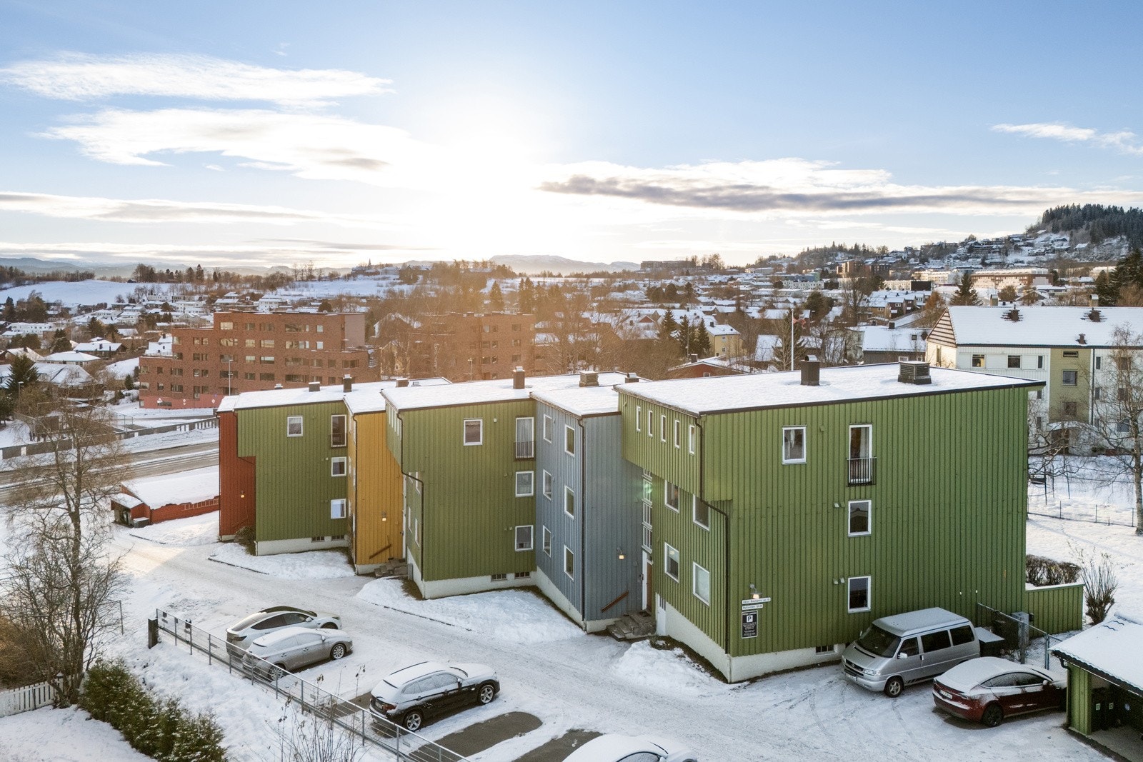 Proaktiv Eiendomsmegling ved Eirik Døsen har gleden av å presentere en attraktiv 4-roms aksjeleilighet på Sverresborg! Galleribilde