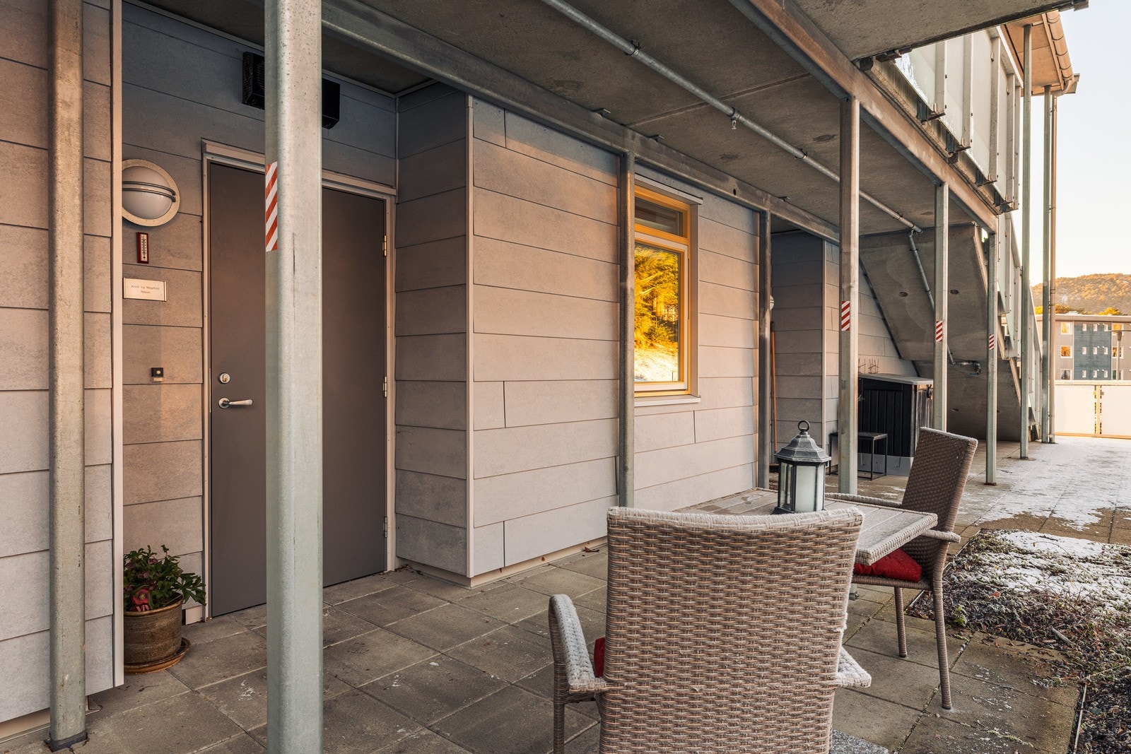 Gjeldende seksjon tilhører Krohnehagen Sameie, som består av 35 boligseksjoner og 1 næringsseksjon (garasje). Galleribilde