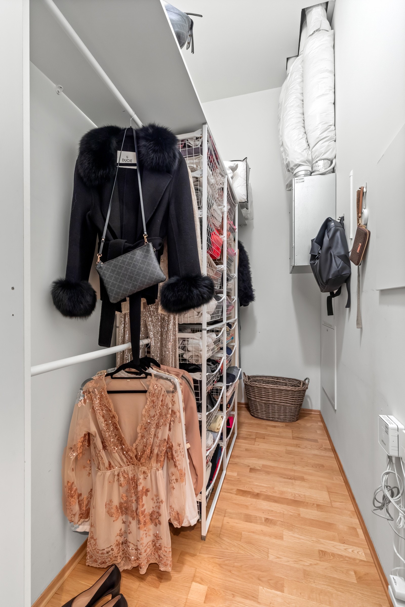 Bod-/walk-in closet Galleribilde