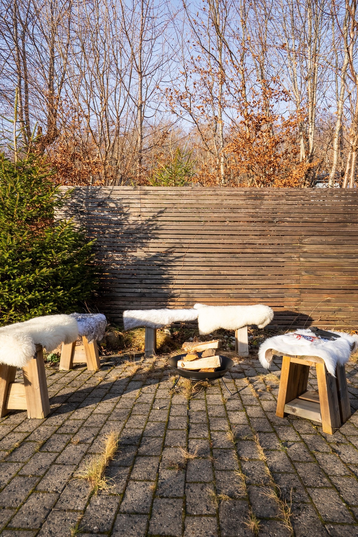 Med belegningsstein har du et trygt underlag for blant annet bålpanne - kort vei til koselige stunder Galleribilde