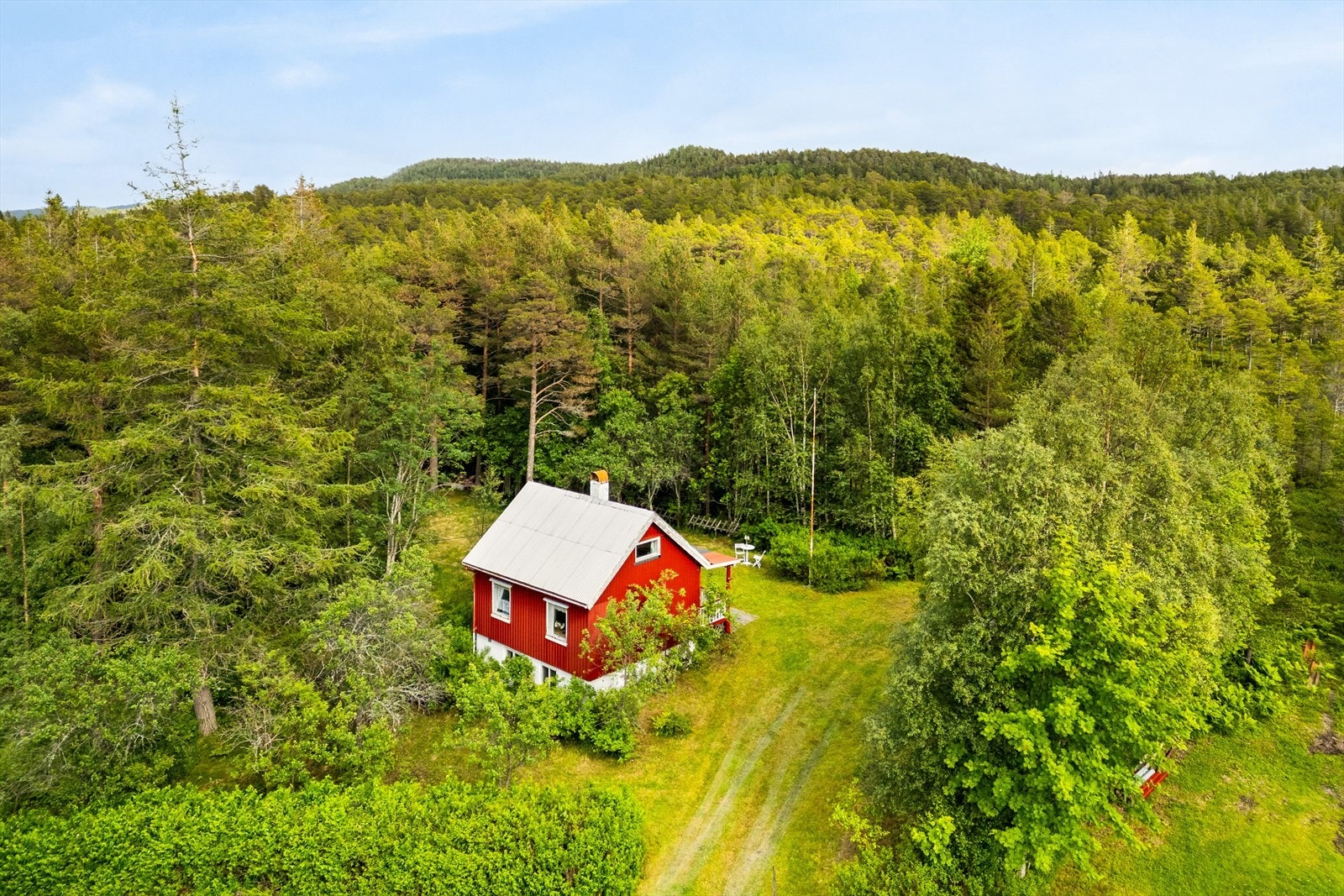 Nordvik Bolig ved Thomas Kvålsvoll ønsker velkommen til Humstadveien 583! Galleribilde