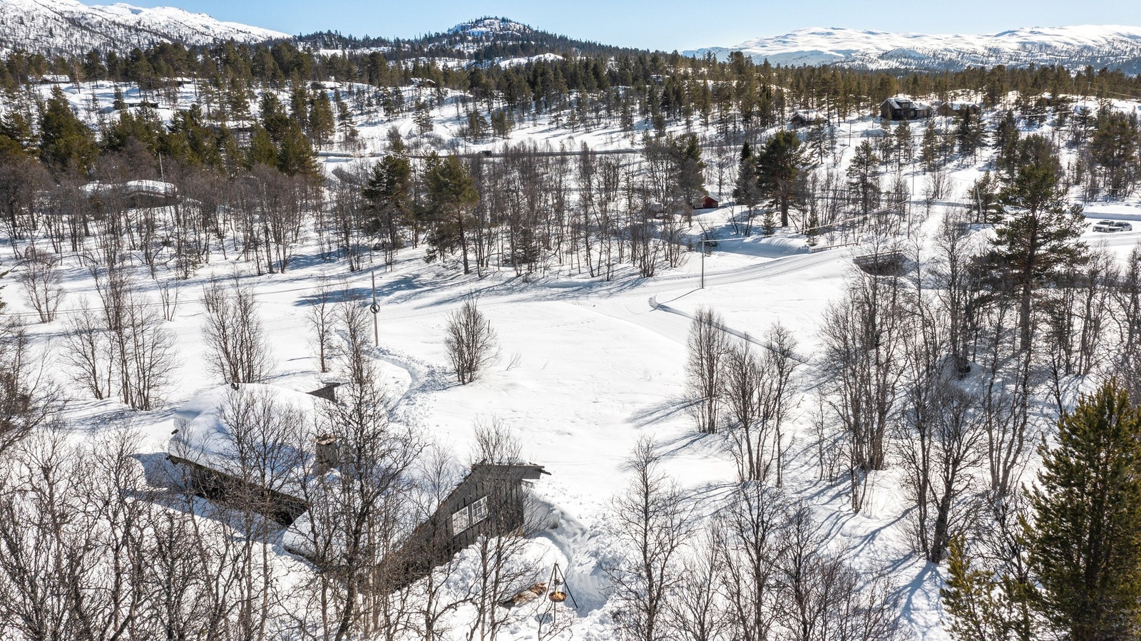 Høystandard hytte med innlagt strøm, offentlig vann og avløp Galleribilde