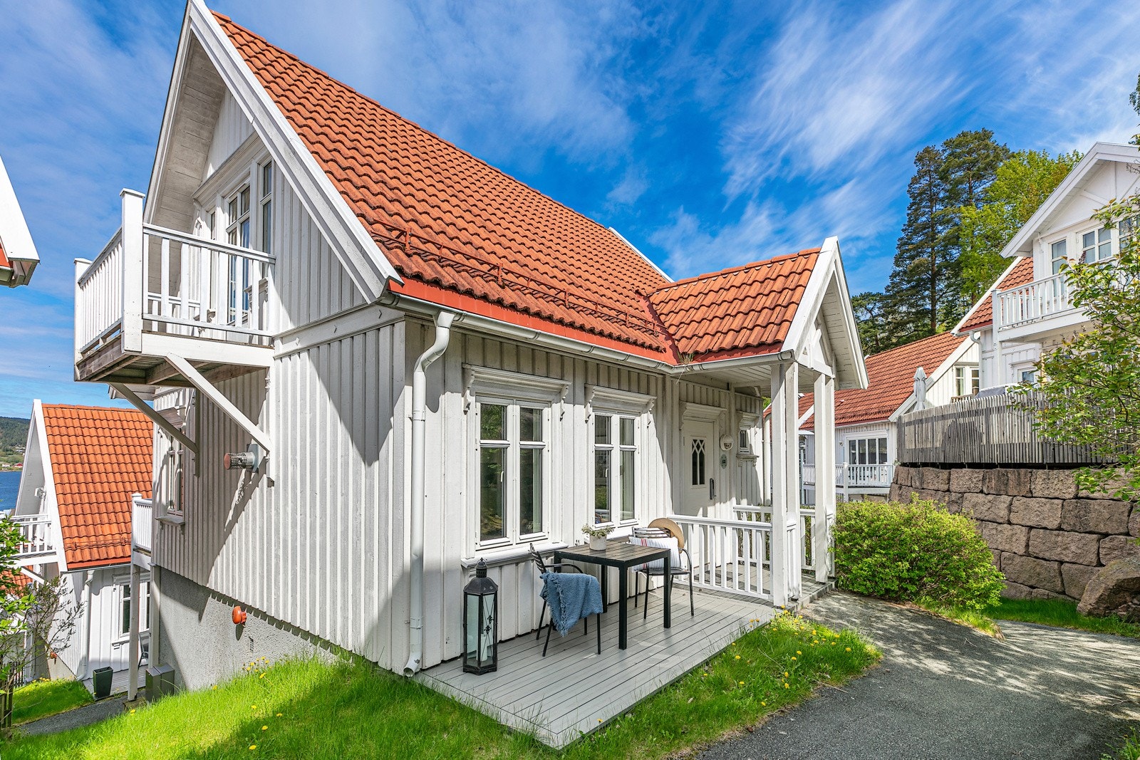 Innholdsrik hytte med tøffelavstand til fjorden. Galleribilde