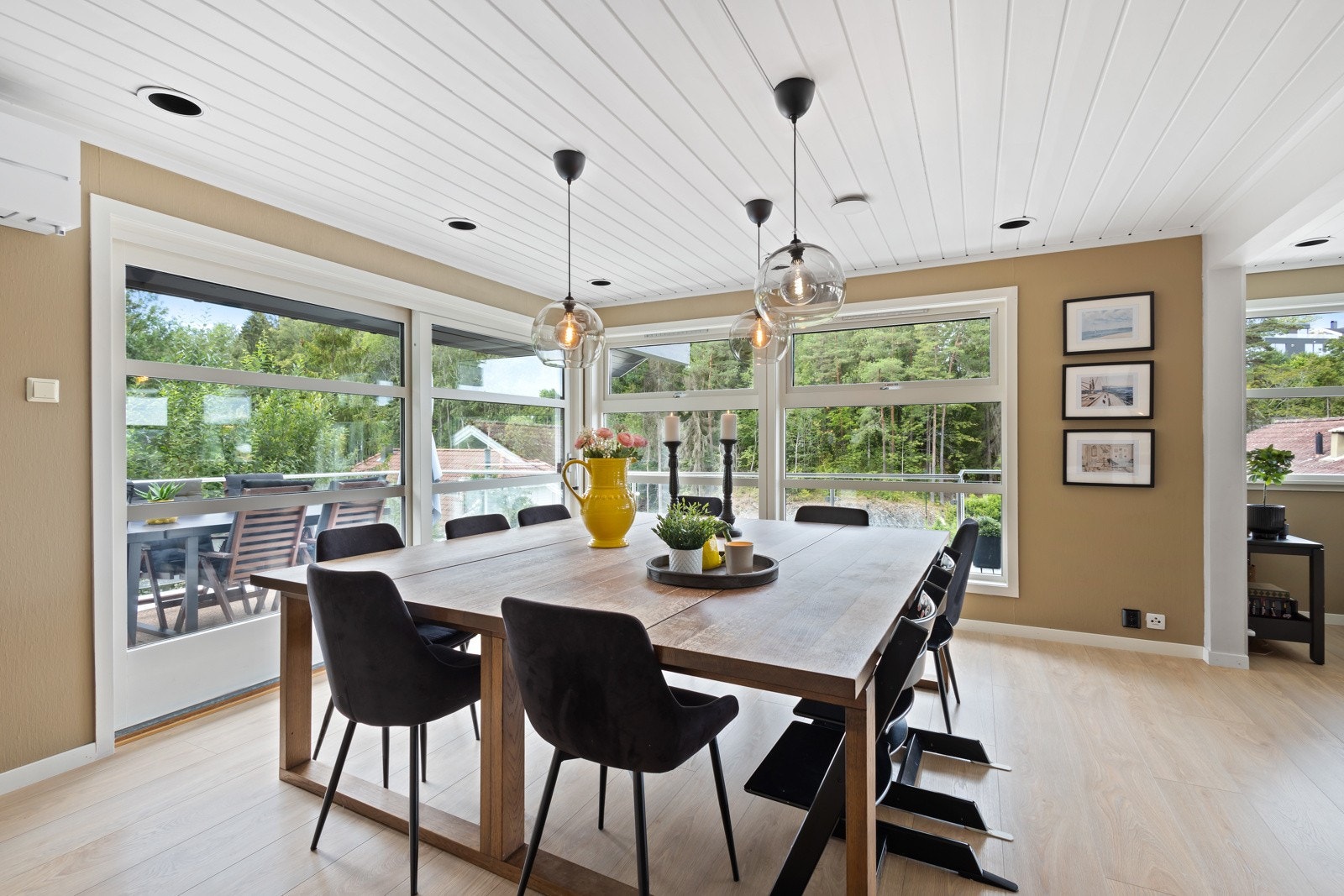 Stor plass til mange gjester Galleribilde