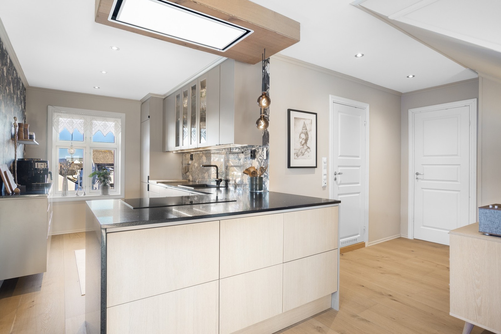 Kjøkken er oppgradert i 2023 og er en Epoq innredning. Galleribilde