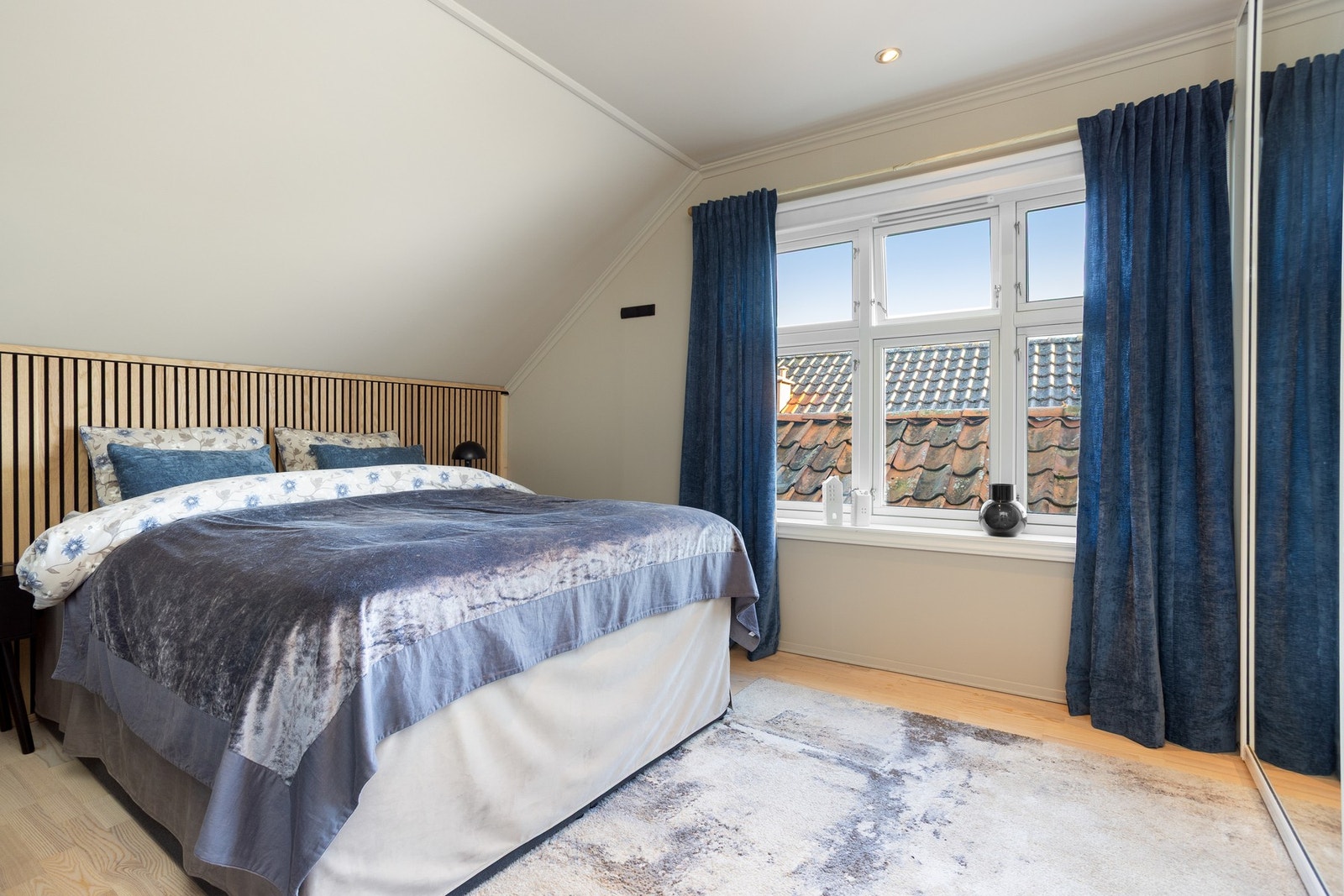 Soverom I Galleribilde