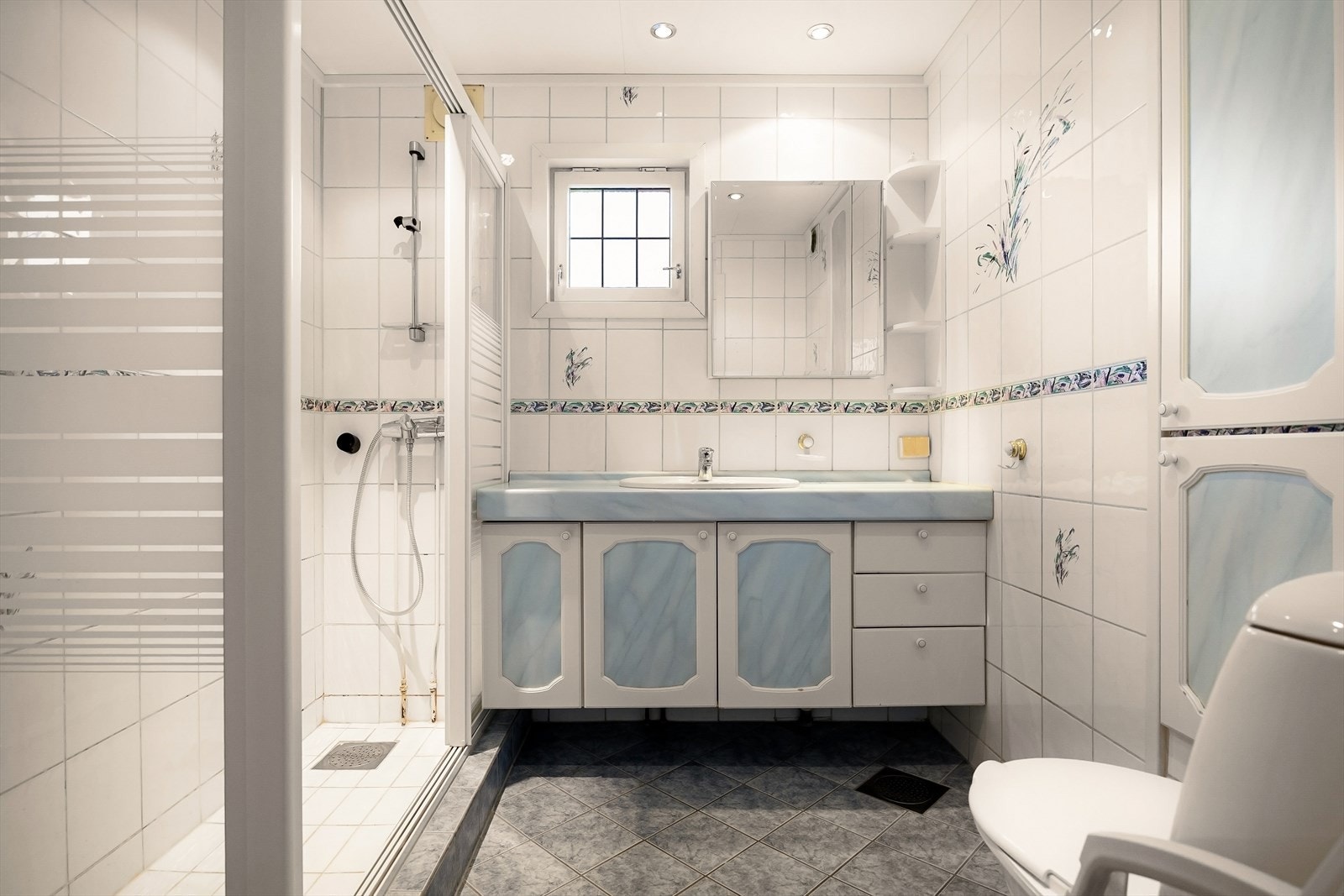 Badet er av eldre dato og det må påberegnes noe modernisering Galleribilde