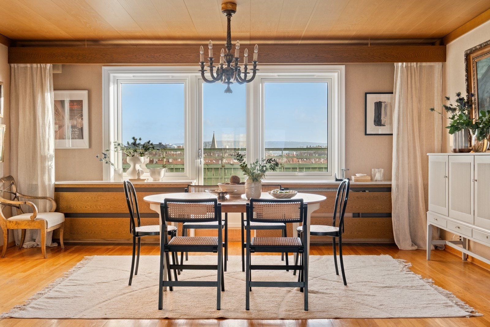 Fra 8. etasje får du en luftig beliggenhet med spektakulær utsikt. Galleribilde