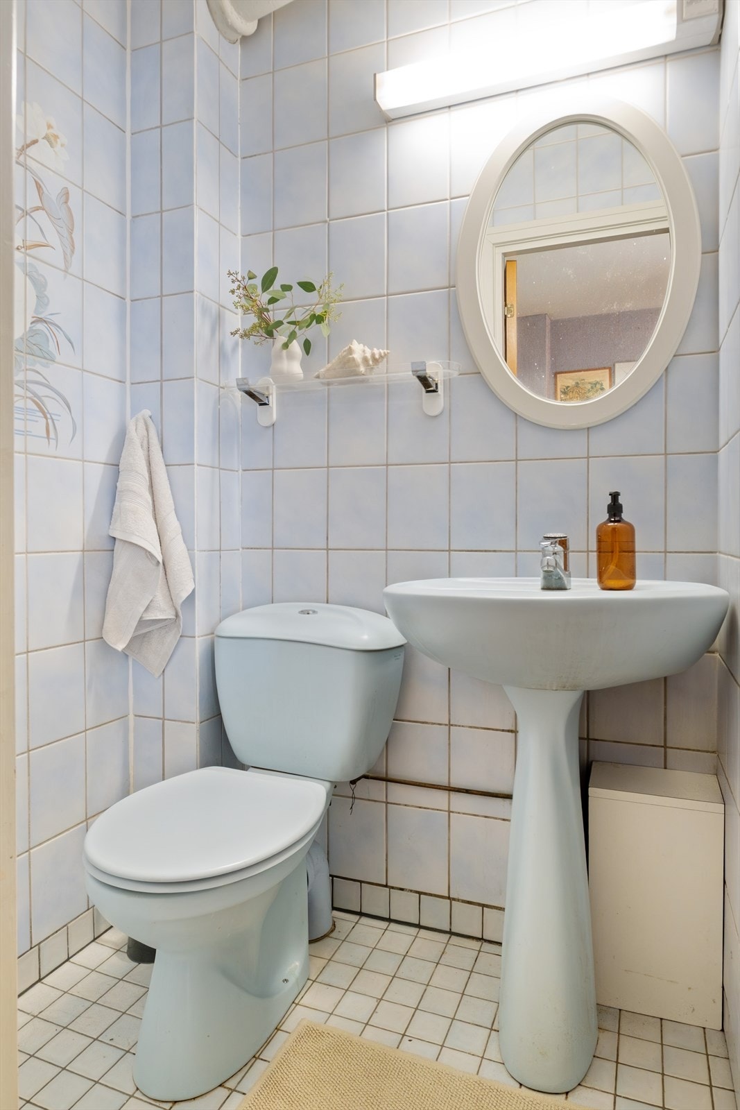 I tillegg er det et separat toalettrom. Moderniseringsbehov. Galleribilde