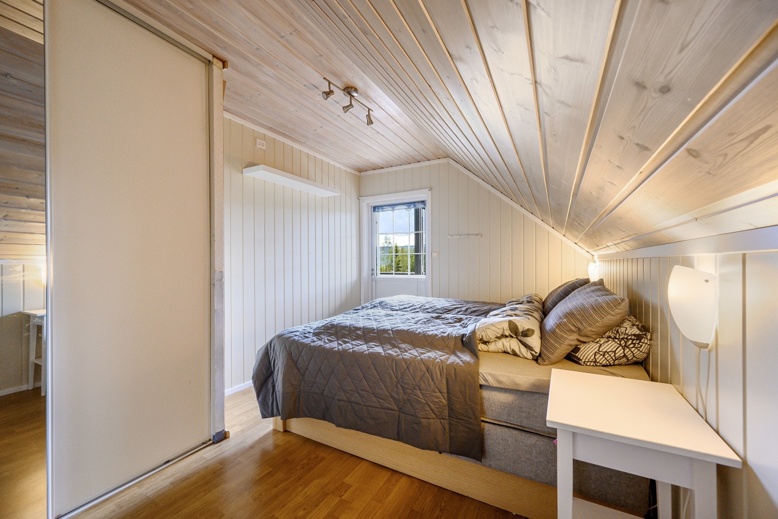 I 2. etasje er det 3 soverom Galleribilde