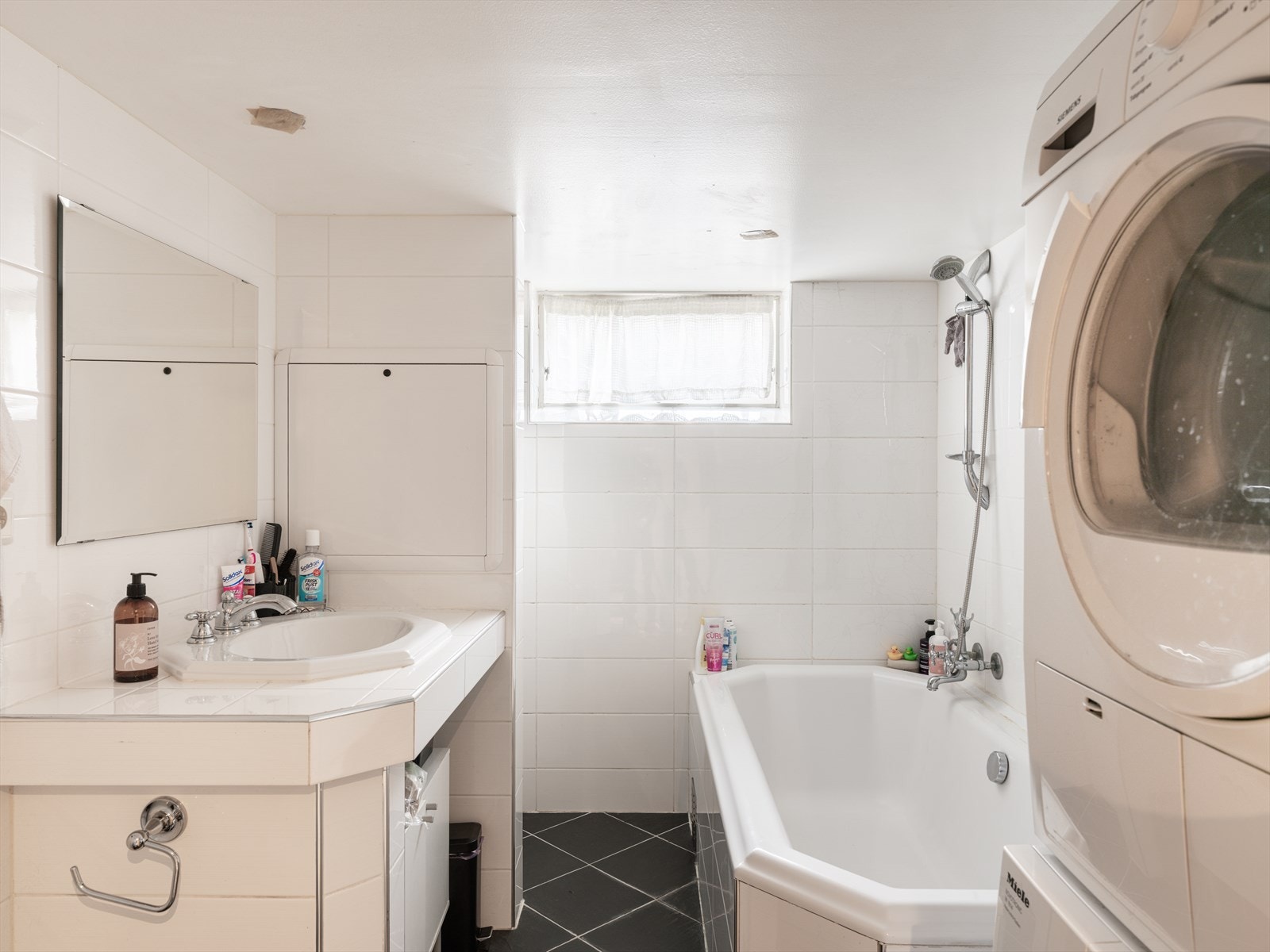 Bad i del I underetasje Galleribilde