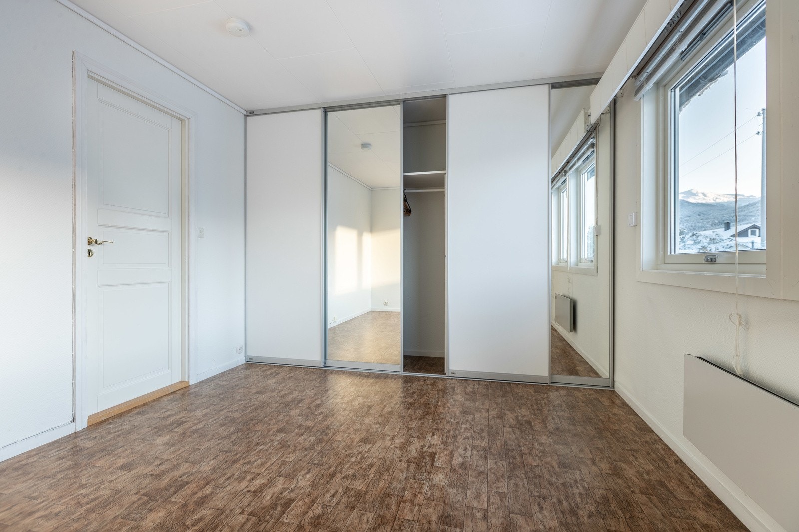 Soverom 1. etg. Galleribilde