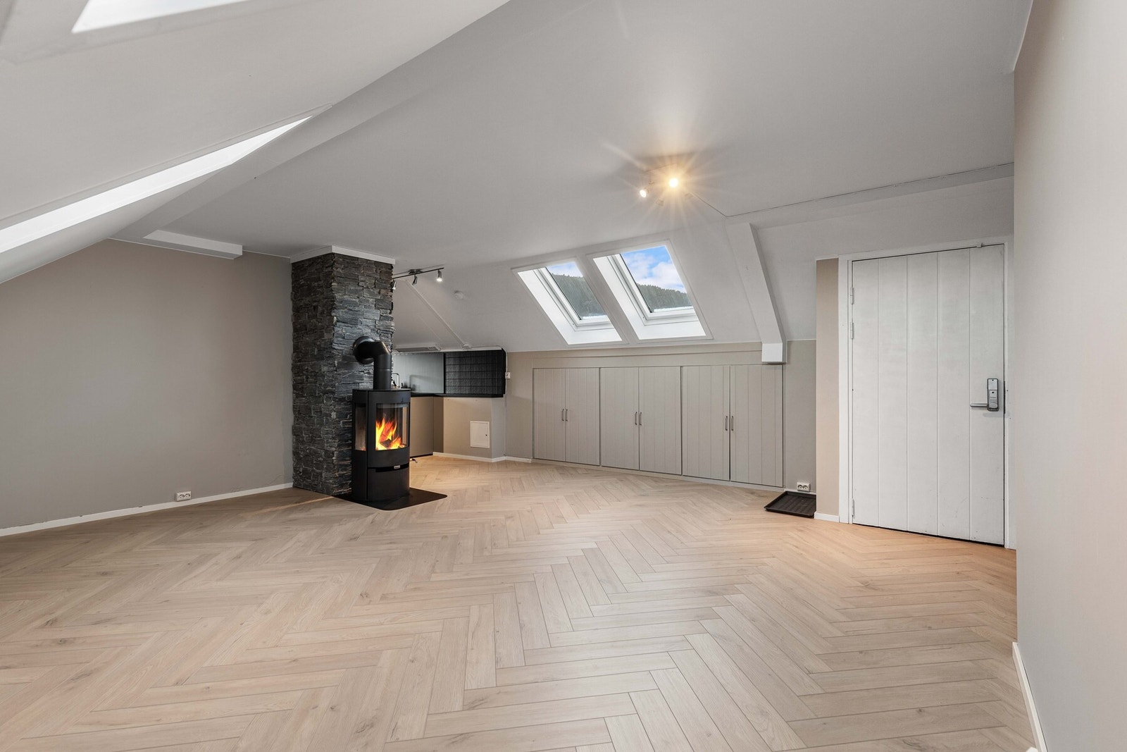 Et sosialt og behagelig allrom - ideelt for både hverdag og selskap. Galleribilde