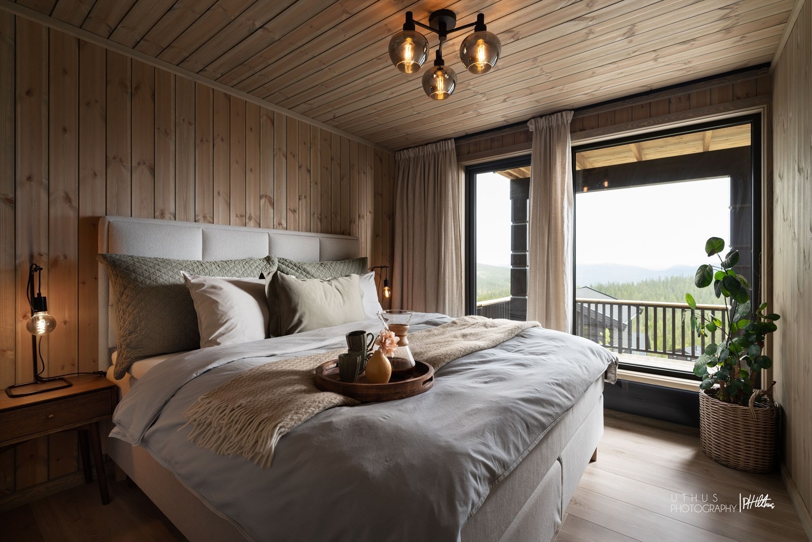 Hytta har tre soverom, hvorav to av dem har plass til dobbelseng. Galleribilde