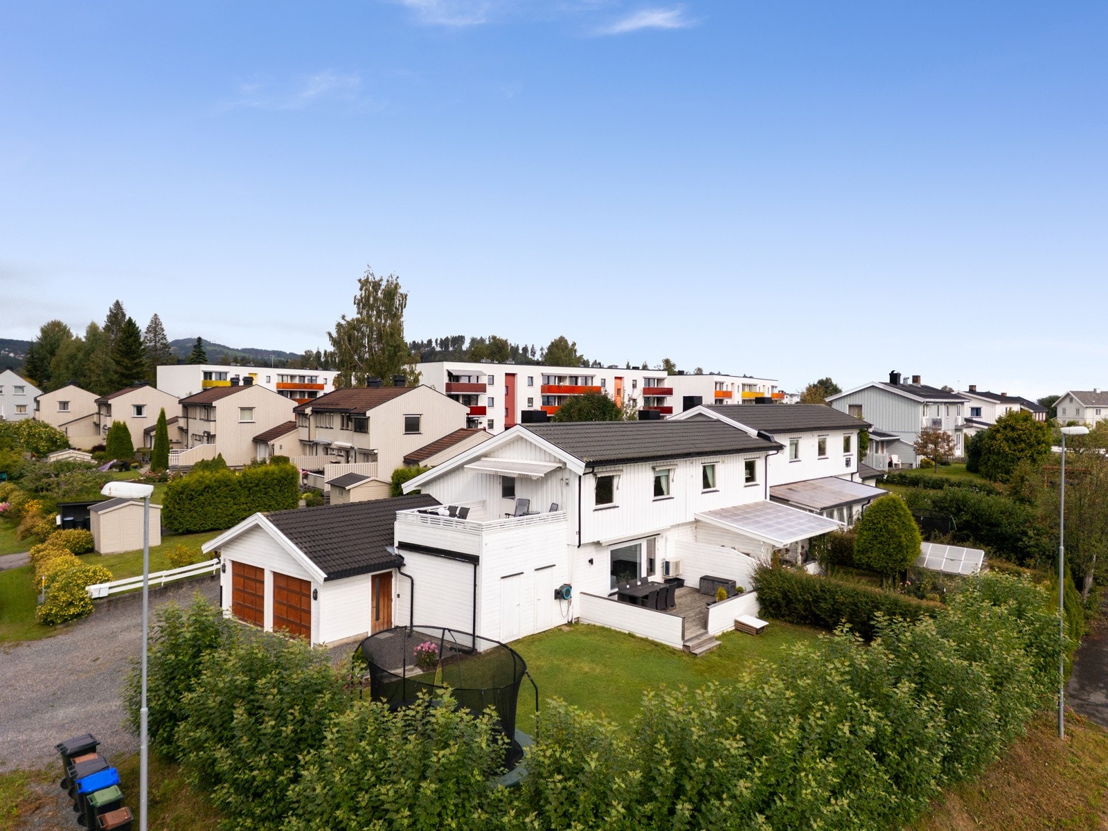 Velkommen til Askeladdvegen 10A - bolig over 4 halvplan! Galleribilde